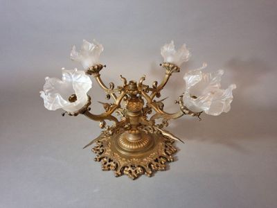 Plafonnier en bronze de style néo-gothique à 4 bras de lumiè…
