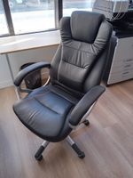 (Lot 1 à 23 : Mobilier de bureau et matériel informatique st… (photo 3)