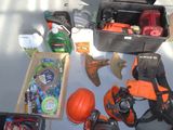 many items that are sitting on the table