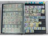un livre avec beaucoup de timbres