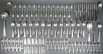 ERCUIS Partie de ménagère en métal argenté modèle "Cambodge"…