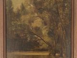 une peinture à l'huile représentant une scène fluviale avec des arbres au premier plan