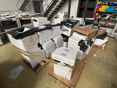 1 lot de (+/-) 24 photocopieurs XEROX C400 en majorité et C4…