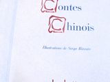 un gros plan d'un livre sur lequel figure l'image d'un sandwich