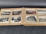 un vieux livre avec des images de bâtiments et de personnes dessus