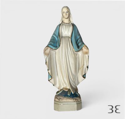 une image représentant une statue de la Vierge de Guadalupe sur fond blanc