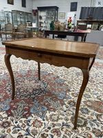 Petite table "cabaret " en bois fruitier, le plateau de form… (photo 4)