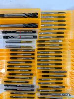 Lot de 50 tarauds, plus accessoires. (photo 2)
