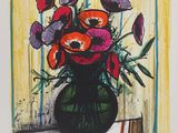 un dessin d'un vase de fleurs sur une table