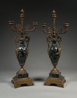 Paire de CANDELABRES à trois bras de lumière à décor de palm…