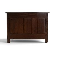 Commode dite "arbalète" en bois mouluré, ouvre à trois tiroi… (photo 3)