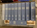 beaucoup de livres sur une étagère