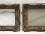 paire de cadres photo anciens dorés avec vitres