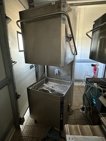 Lave-vaisselle à capot Electrolux Professional EHT8 de 2021