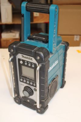 a radio that is sitting on a table in a room