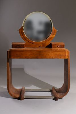 Coiffeuse en acajou et placage d'acajou, le plateau ouvrant à un tiroi