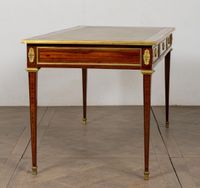 Bureau plat en placage de palissandre et acajou. (photo 4)