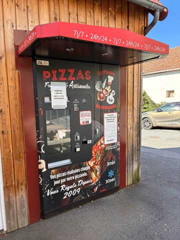 Distributeur automatique de pizzas, constructeur APITECH, marque ...