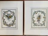 deux tableaux représentant des oiseaux et des fleurs, accrochés au mur