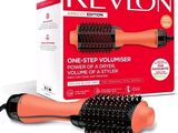 Revlon One Step Volumiser : un produit volumateur avec une brosse à cheveux