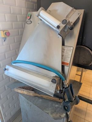 a machine that is sitting on top of a table