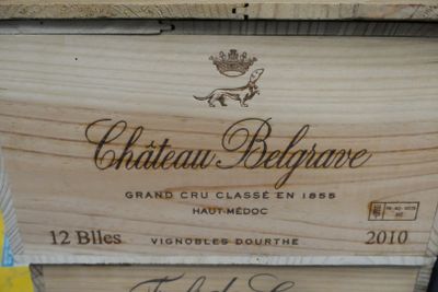 12 Chateau Belgrave, Haut-Médoc 2010, caisse bois non ouvert…