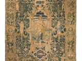un tapis ancien sur lequel est représentée une femme et un oiseau