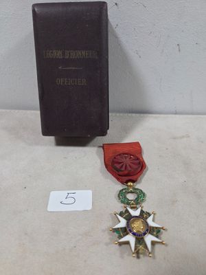Légion d' honneur en or émaillé.