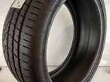 a close up of a tire on a table with a wren