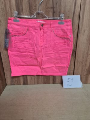 Lot de 120 jupes femme ? Coloris rose tailles assorties du 3…