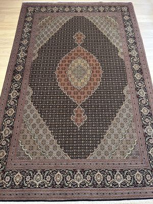 Tapis Iran Tabrizlaine et soie fond bleu foncé 320 x 215