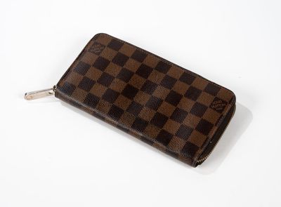 Portefeuille à fermeture éclair Louis Vuitton en toile Damier