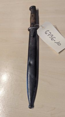 Baïonnette allemande de type 1884/1898, plaquettes de poigné…