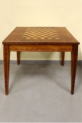 Louis MAJORELLE (1859-1926). Table à jeux dite "tric-trac" e…