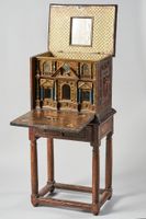Cabinet sur table à abattant à décor d’une façade de palais … (photo 3)