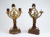 paire de candélabres anciens en bronze et bois, ornés d'oiseaux et de fleurs