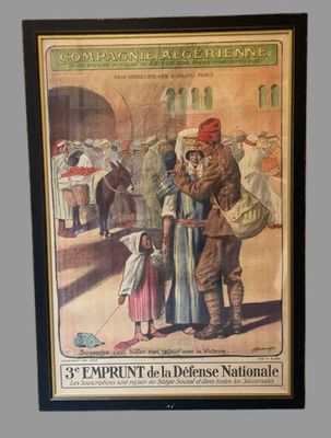 tableau représentant un homme et une femme debout devant une foule de personnes