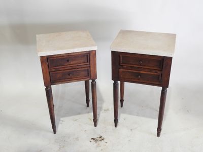 paire de tables de chevet avec plateau en marbre
