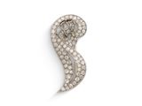 une broche en diamant et or blanc