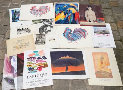 de nombreuses œuvres d'art de styles variés sont exposées au rez-de-chaussée