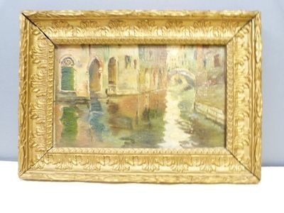 une image d'une photo d'un tableau représentant un pont sous la pluie