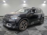 La nouvelle Citroën est prête à être essayée dans le showroom.