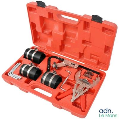 une image représentant un ensemble d'outils dans un coffret, sur fond blanc