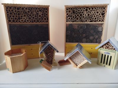 Lot de 6 - FSC - Hôtels à insectes et nichoirs variés - Bois…
