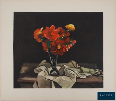 tableau représentant des fleurs rouges dans un vase posé sur une table recouverte d'une nappe