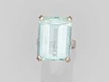 une bague aigue-marine et diamant