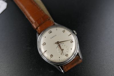a watch that is sitting on a table