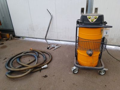 Aspirateur à poussière fine 100 L 450 m³/h