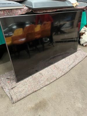 1 Téléviseur SAMSUNG 65 pouces modèle UE6STU712SKXXC avec câ…