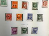 une photo d'une photo d'une collection de timbres